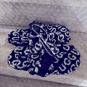 Ugg fluff it pop slipper size 10 in men’s fits women’s 11